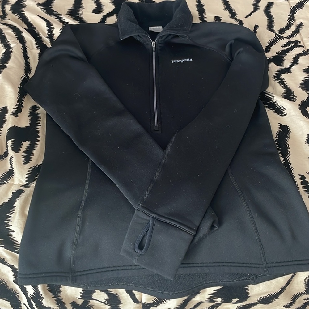 Patagonia pullover, size L